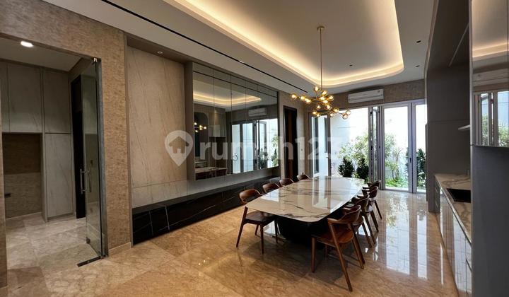 Dijual Rumah Lt. 200 M2 Golf Island Full Furnished Design Mewah 1