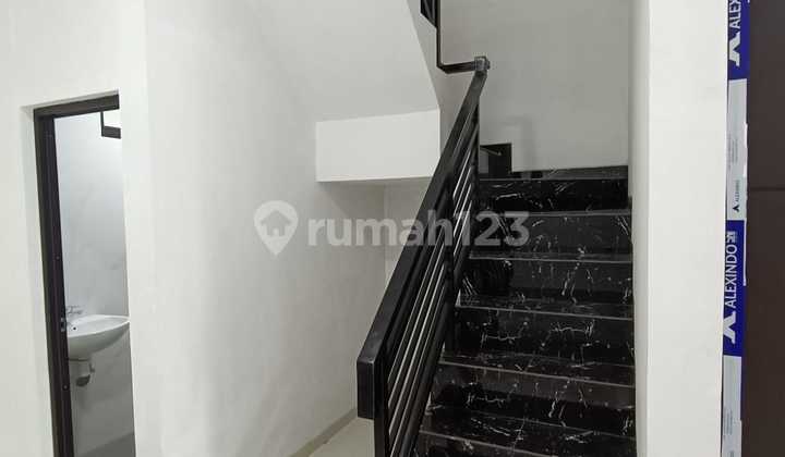 Dijual Rumah Baru Fasad Model Skandinavian Bagus