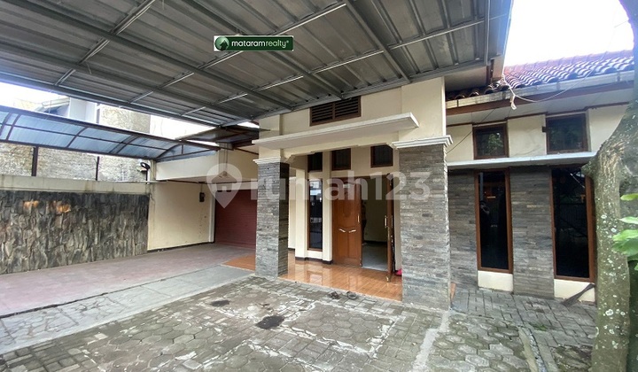 Rumah 2 Lantai di Turangga bisa untuk Kantor 2
