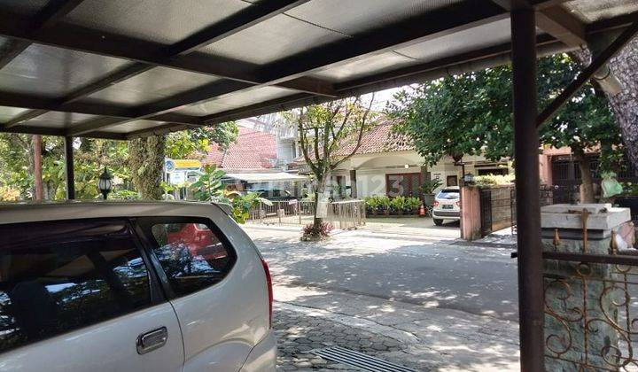 Rumah Semi Kolonial Lokasi Premium Tengah Kota 2