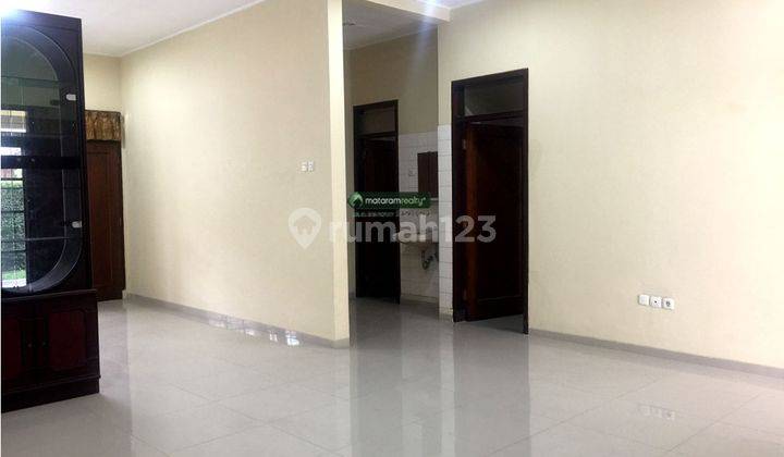 Disewakan Rumah di Jl Pasteur, Dekat Ke Pintu Tol 5