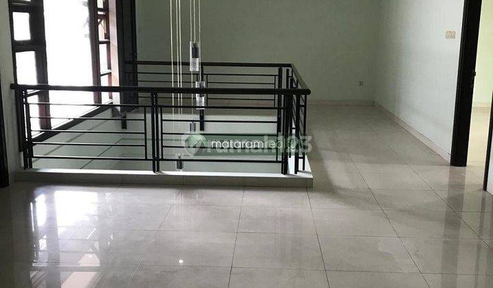 Disewakan Rumah Dalam Cluster di Batununggal Estate 9