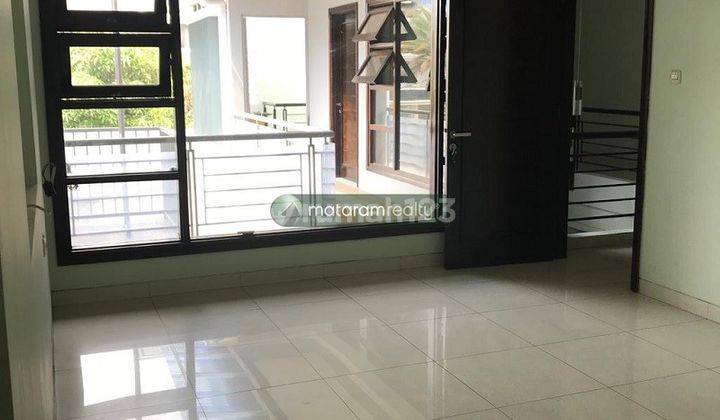 Disewakan Rumah Dalam Cluster di Batununggal Estate 11
