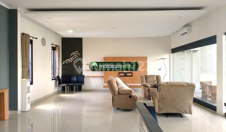 Rumah Disewakan di Setrasari 7