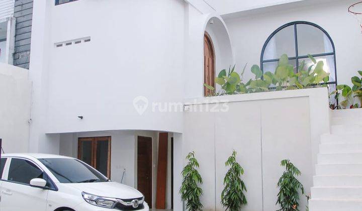 Dijual Rumah Villa Bangunan Baru. Lokasi Premium Kota Bandung 1