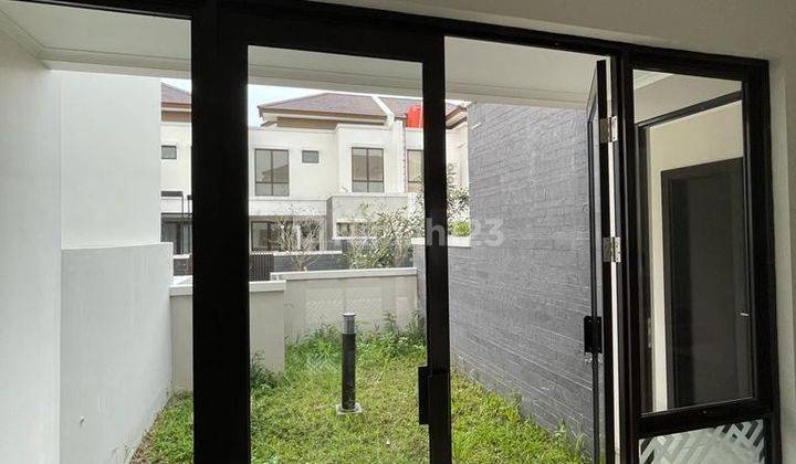 Rumah 2 Lantai Moderen House Dalam Cluster di Podomoro Park 2