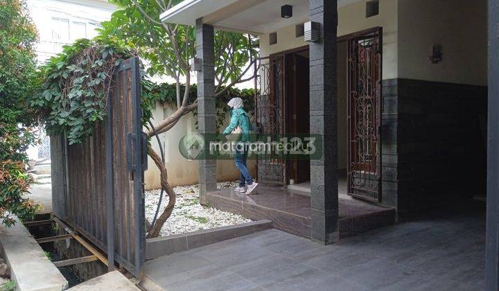 Rumah Minimalis Moderen Di Komplek Kiara Sari Buahbatu 1