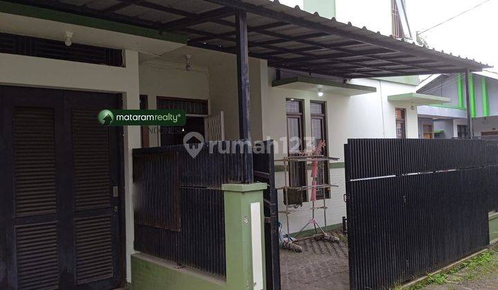 Rumah Satu Lantai Dalam Lingkngan Cluster di Geger Kalong 1