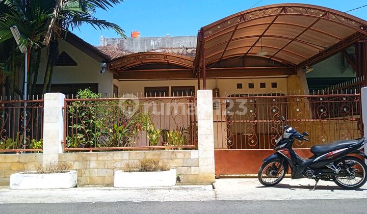 Rumah 1 Lantai Di Sayap Martanegara