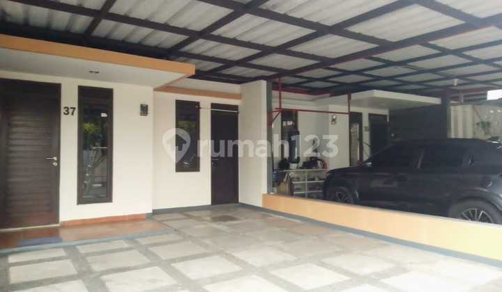 Rumah Di Komplek Grand Sharon