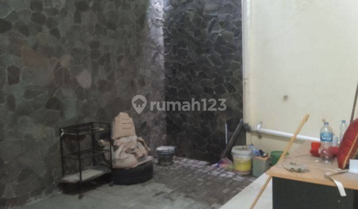 Ruko 2 Lantai Lokasi Premium Tengah Kota 2