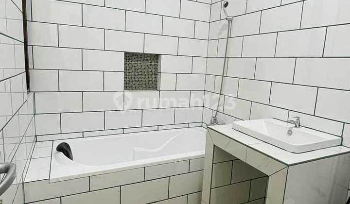 Rumah Bagus Cluster Taman Simpruk Lippo Cikarang 2