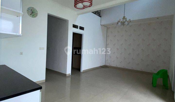 Disewakan Rumah Cluster Taman Simpruk Lippo Cikarang  2