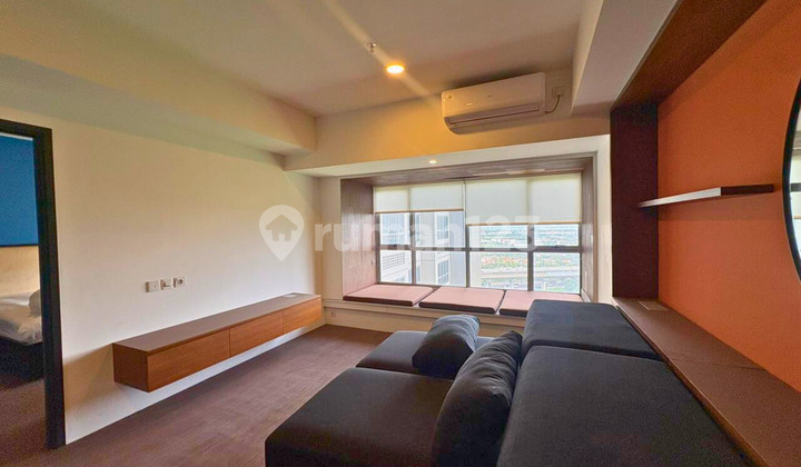 For Rent Orange County Tower Westwood Lippo Cikarang Apartment B2122