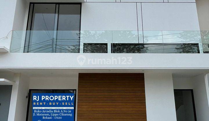 Disewakan Rumah Cluster Taman Simpruk Lippo Cikarang  1