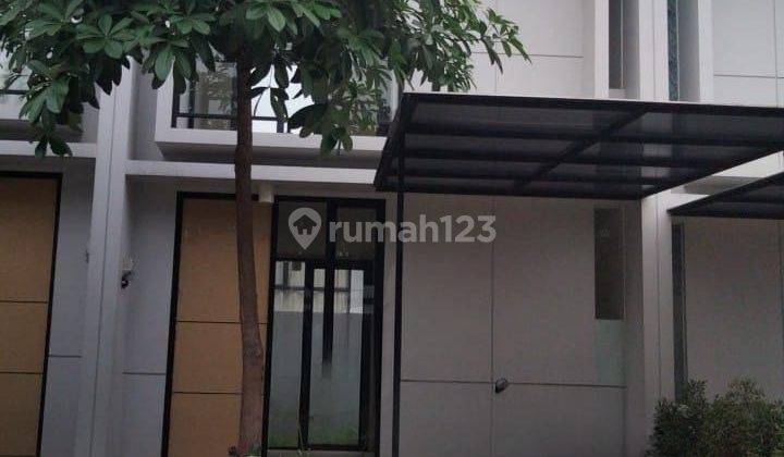 Disewakan Rumah Cluster Uptown Lippo Cikarang  1