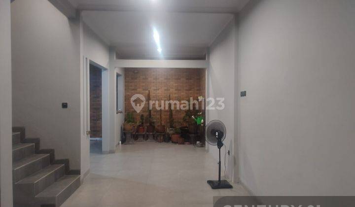 Rumah Cantik Siap Huni Di Depan Transmart Graha Raya 6091 2