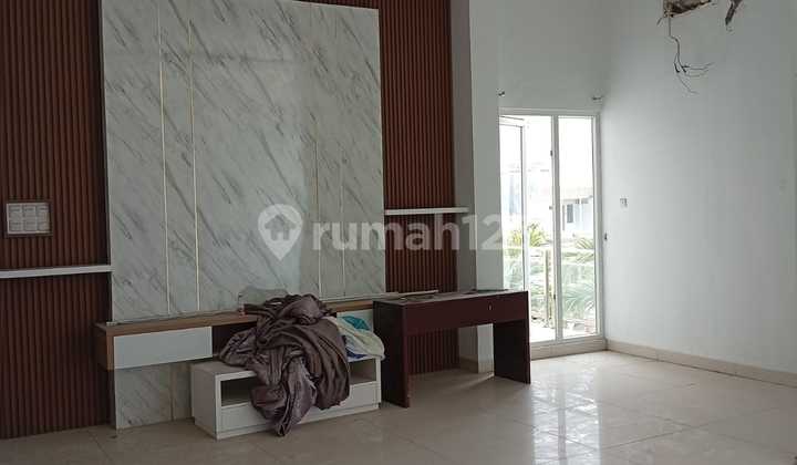 DISEWAKAN RUMAH 3 LANTAI DI PLUIT, JAKARTA UTARA DISEWAKAN RUMAH 3 LANTAI DI PLUIT, JAKARTA UTARA