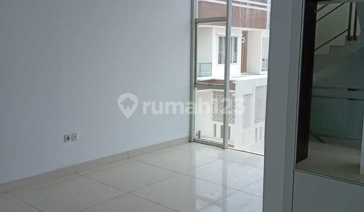 FOR RENT 3-STORY HOUSE IN PLUIT, NORTH JAKARTA 2