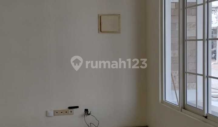 DISEWA RUMAH HOOK 2 LANTAI DI GREEN LAKE CITY, TANGERANG 2