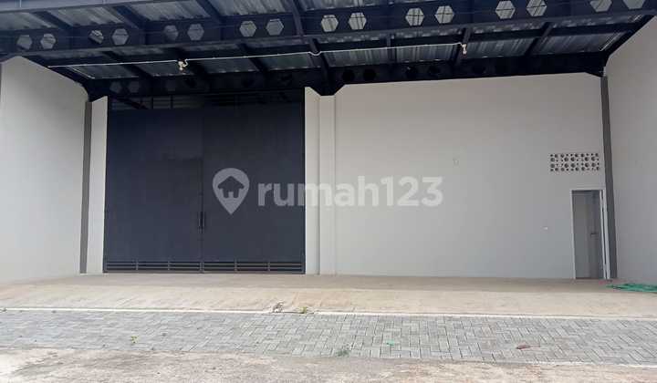 FOR RENT 2 WAREHOUSE UNITS (CAN BE RENTED COMBINED) IN TIGARAKSA, TANGERANG BANTEN
