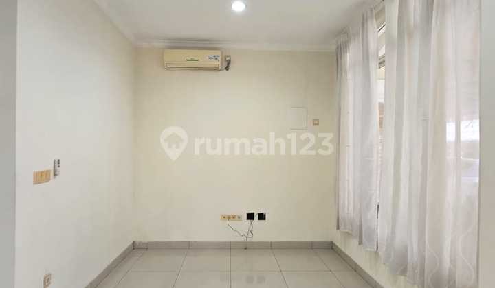 Dijual Rumah Hoek 2 Lantai di Cluster Favorite Green Lake City