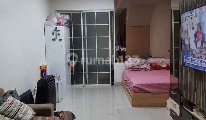 Dijual Rumah 2 Lantai Semi Furnished di Green Lake City