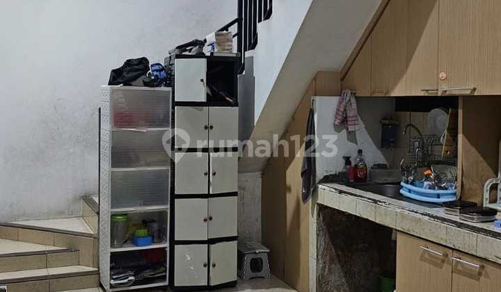 Dijual Rumah 2 1/2 Lantai di Tanjung Duren, Jakarta Barat