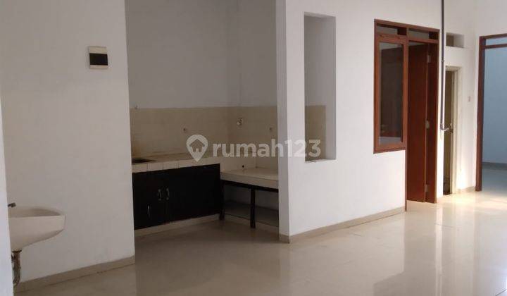 Rumah Cantik Siap Huni Lokasi Aman Tenang Nyaman Di Taman Holis 1