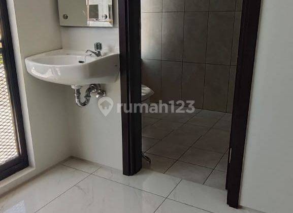 Siap Huni Rumah Barus 3 Ac Dg Gordyn Blkg Dapur Sdh Tutup Kanopy Dan Ada Taman  2