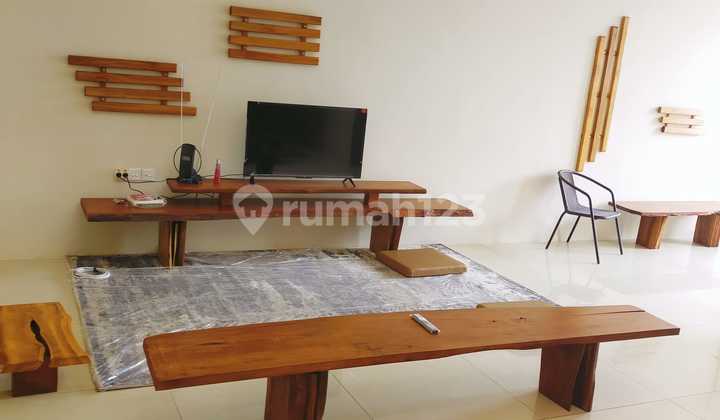 Disewakan Rumah Cantik 2lantai Furnish 9kt  2