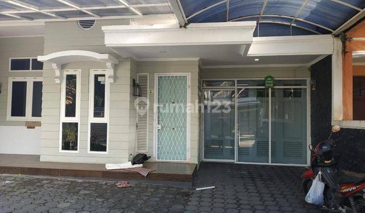 Rumah Dengan Kolam Renang Disewa Di Antapani, Bandung | Terbaru 2023