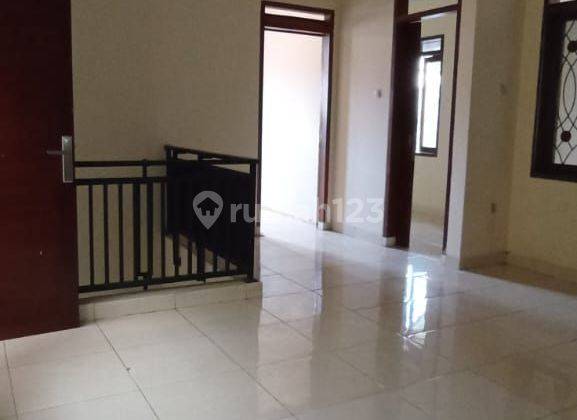 Rumah Siap Huni Bisa Untuk Kantor 2,5 Lantai Di Turangga  1