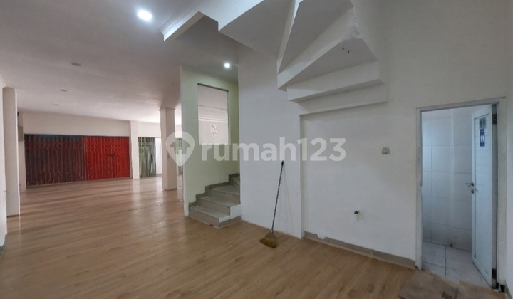 Sewa Ruko Gandeng Muara Karang Pinggir Jalan Besar