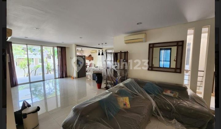 For sale fully furnished corner house in PIK, already renovated.