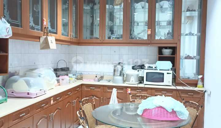 Jual Rumah Jalan Besar Mangga Besar