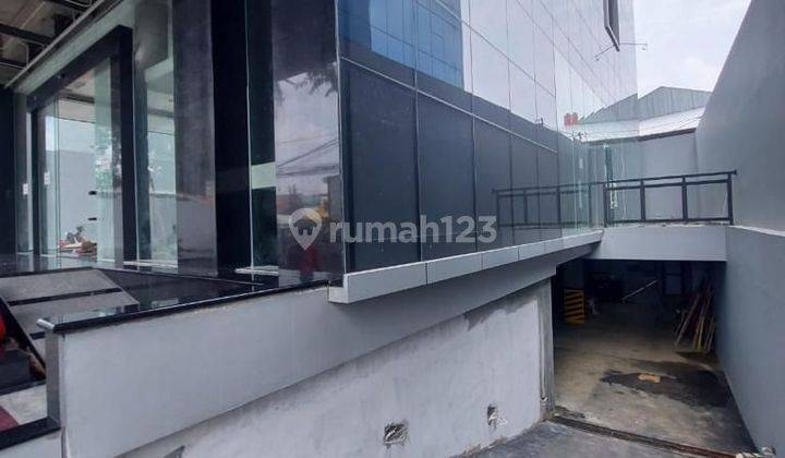 gedung kondisi masih rapi bagus warung buncit raya 2