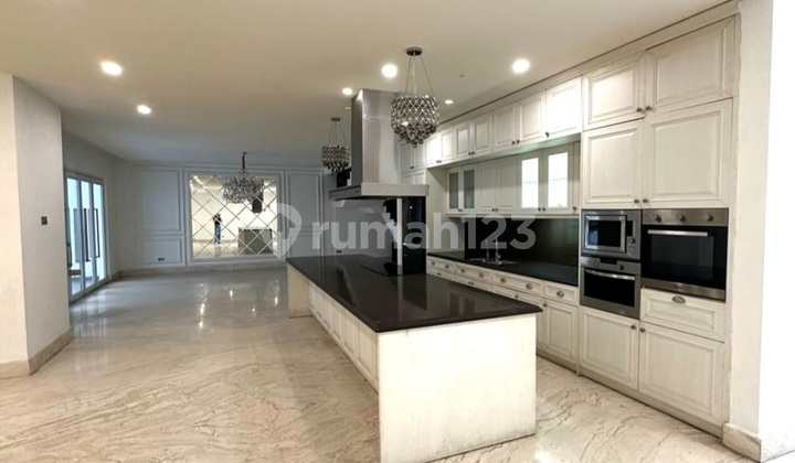 Jual.rumah 4 Lantai Di Garden.house Bagus