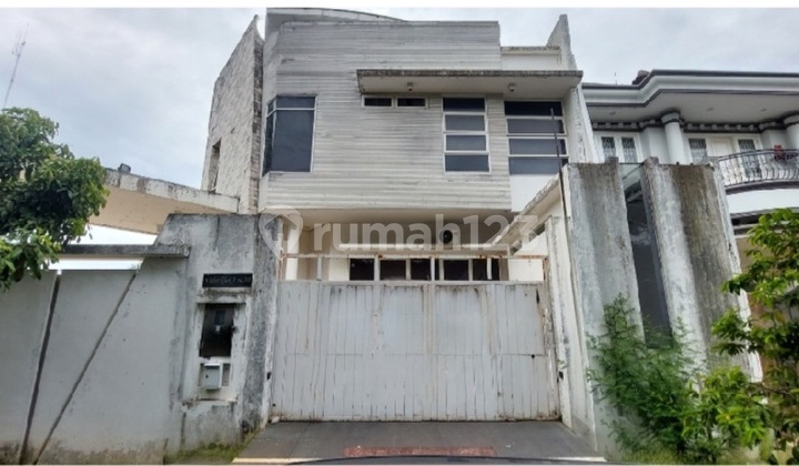 Thought House Near Toll Near Car Showroom Thought House Near Toll Near Car Showroom