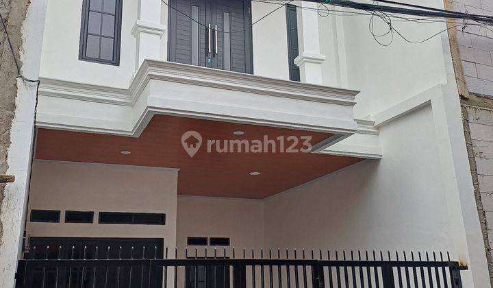 Rumah modern , di jual , super strategis  1