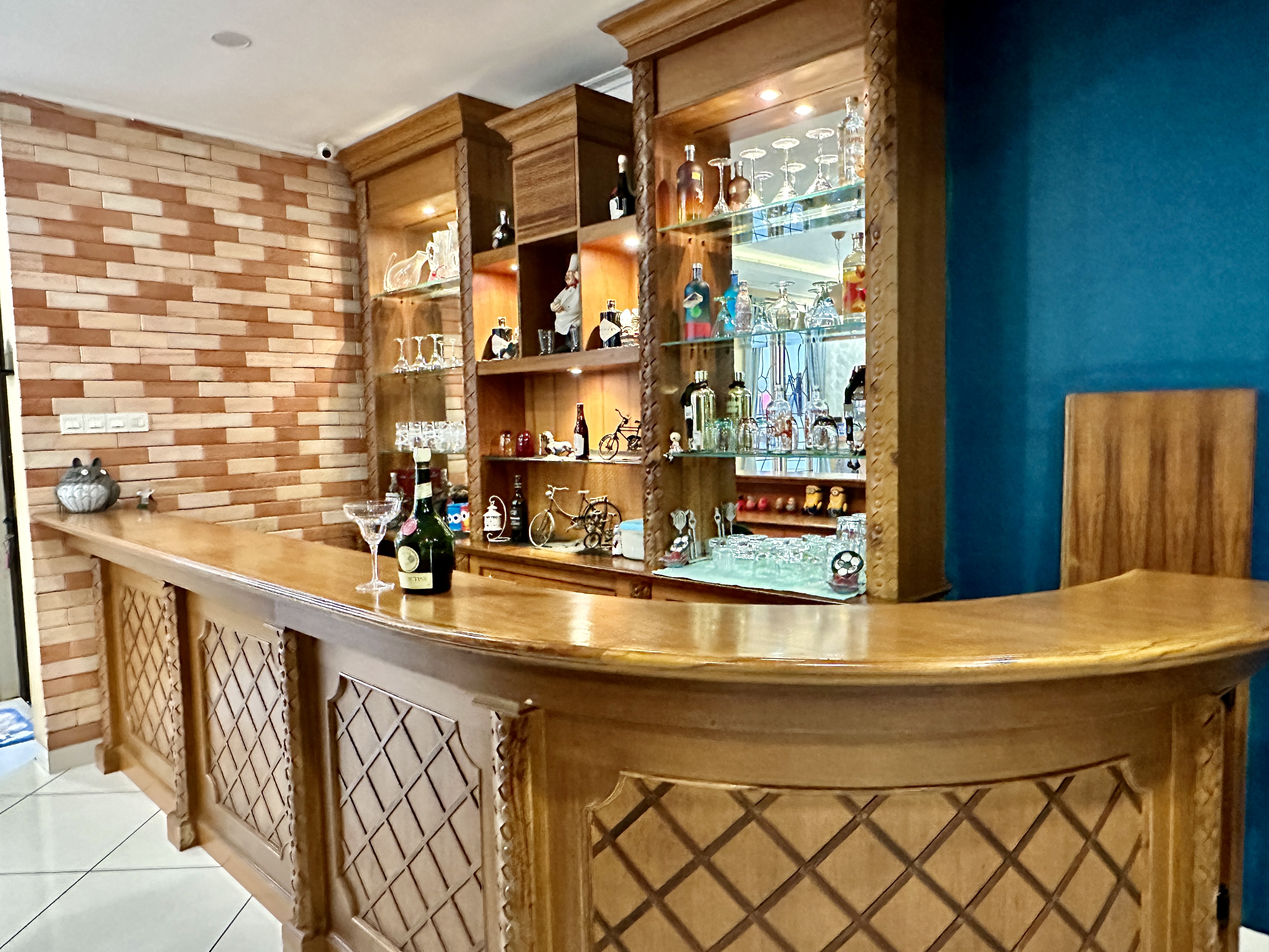 European Vintage Vibes | 10x20 | Jati-onna-toto European Vintage Vibes | 10x20 | Jati-onna-toto