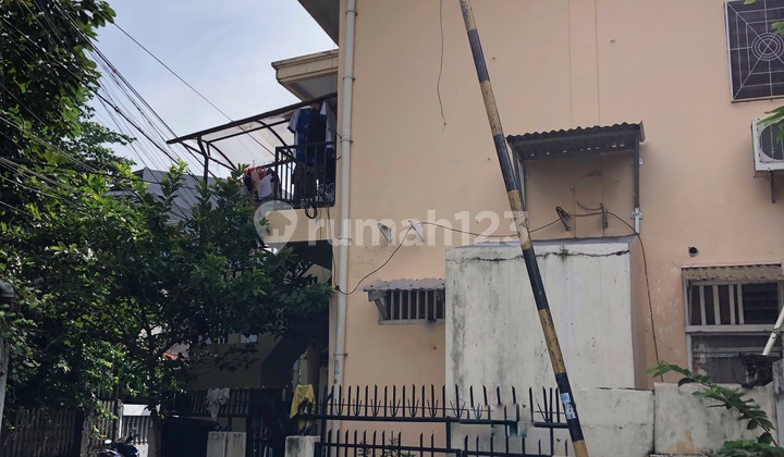 Jual Cepat Rumah Hitung Tanah Tanjung Duren Harga Bagus dan Luas 2