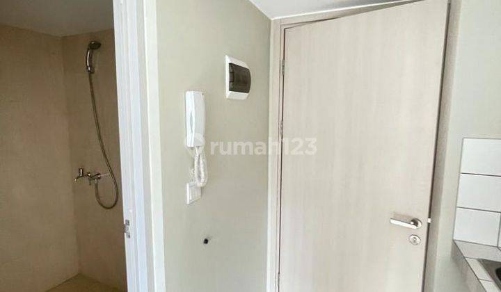 Apartemen Springlake View Studio Fresia Lantai Bawah 2