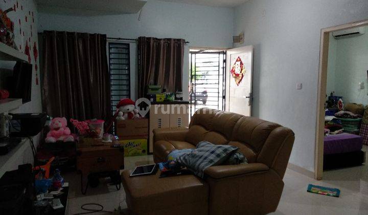 Rumah 2 Lantai Livia Garden Mitra Raya Dijual  7