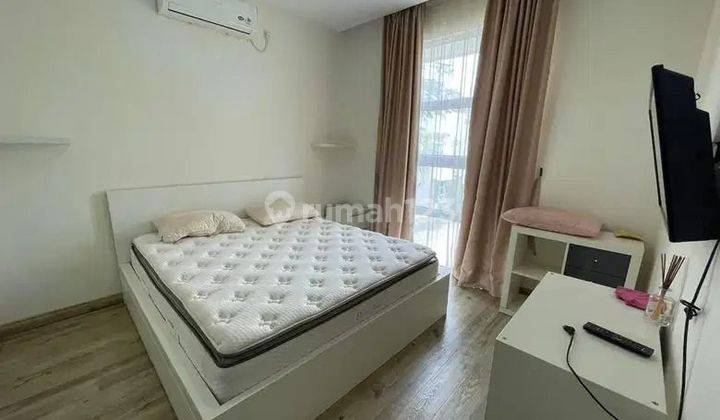 Rumah 2 Lantai Royal Grande Full Furnished  10