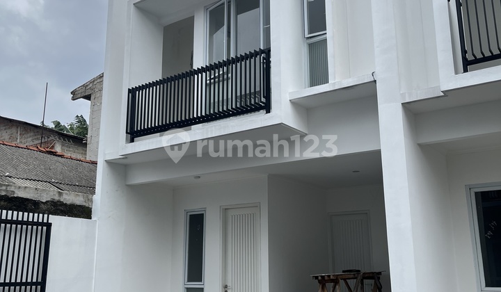 Rumah Baru 2 Lantai Termurah Hanya 900Jutaan di Jatiwaringin