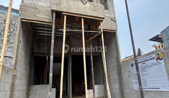 Town House 2 Lantai Di Tengah Perkantoran Cawang Di Condet 1