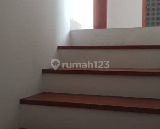 Town house mewah siap huni dekat toll pondok gede di pondok bambu 9