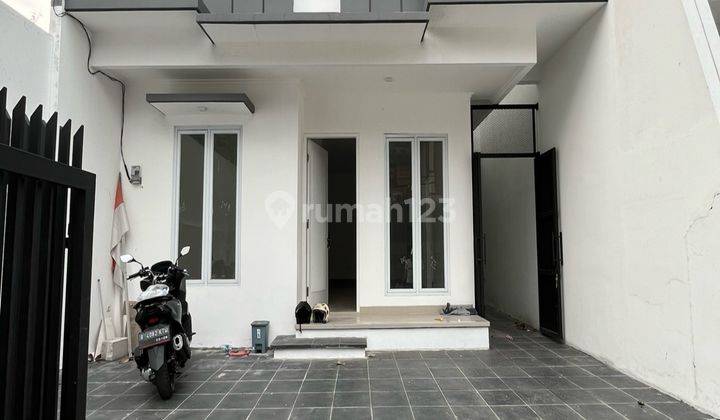 Rumah Baru Siap Huni Dengan 2 Carport Di Jatiwaringin 1