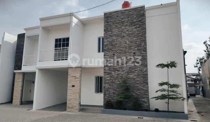 Rumah Dalam Cluster Di Kampung Dukuh Dekat Cawang Rumah Dalam Cluster Di Kampung Dukuh Dekat Cawang